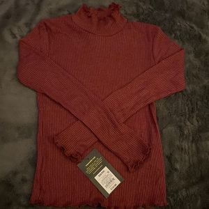 NWT. Art Class Girls lettuce-edged mock-neck top